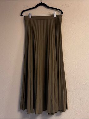 Mango Olive Green Pleated Maxi Skirt